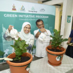 Photo 2_ Planting ceremony by YB. Puan Rodziah binti Ismail and Y.B. Tuan Shatiri Bin Mansor